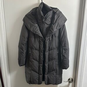 Stylish Gray Puffer Coat
